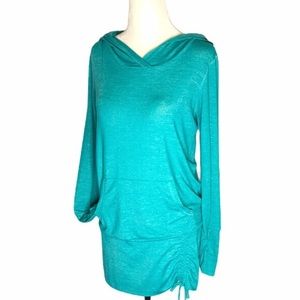 BEYOND YOGA Hooded Athletic Ruched Top